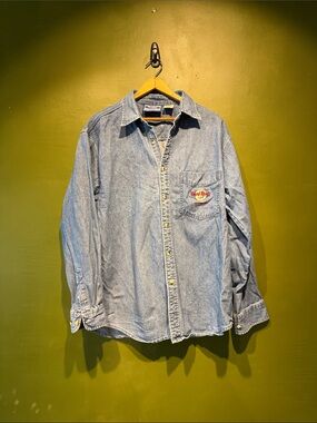 Vintage Hard Rock Cafe Calgary Light Blue Denim Button-Down Shirt